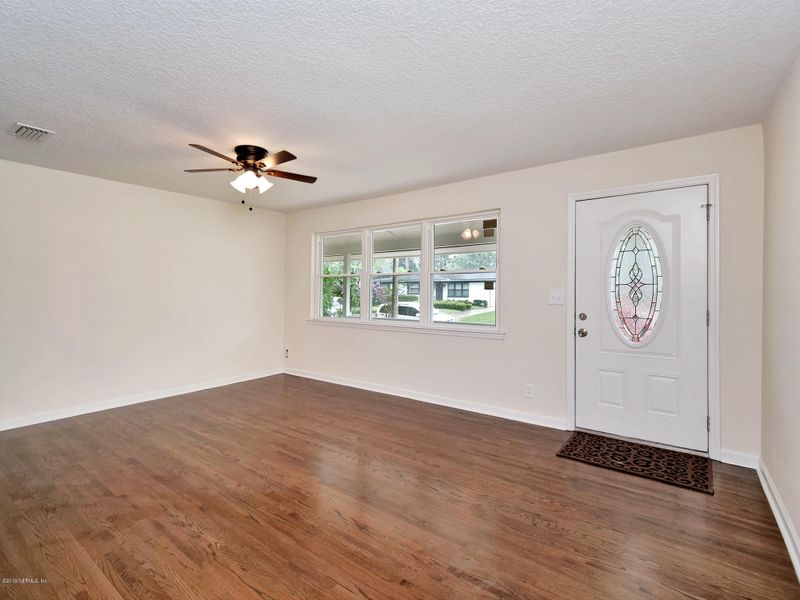 5576 Paulbett Dr, Jacksonville, FL 32277
