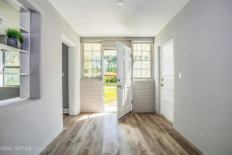 558 Nightingale Rd, Jacksonville, FL 32216