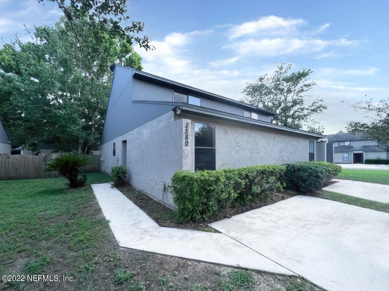 5580 Greatpine Ln S, Jacksonville, FL 32244