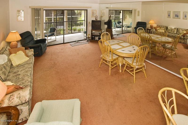56 Village Las Palmas Cir, St Augustine Beach, FL 32080