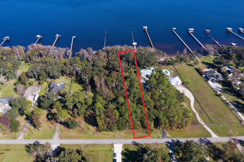 5607 Dianthus St, Green Cove Springs, FL 32043