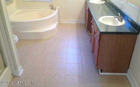 56101 Allysa Ln, Callahan, FL 32011