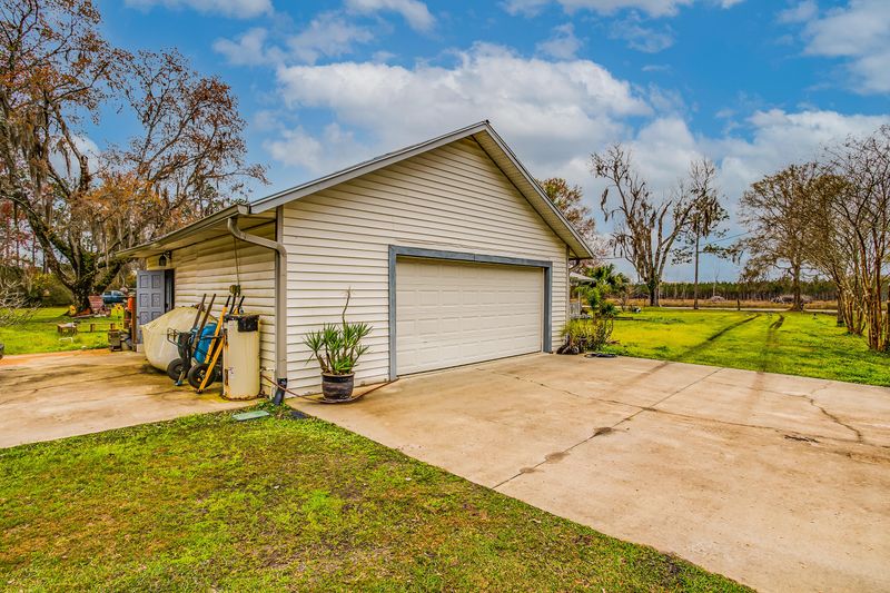 56117 Griffin Rd, Callahan, FL 32011