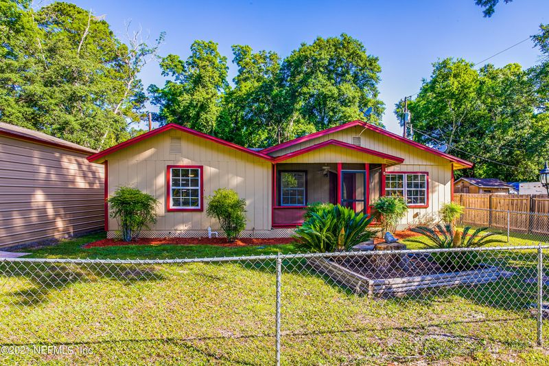56127 Colby Dr, Callahan, FL 32011