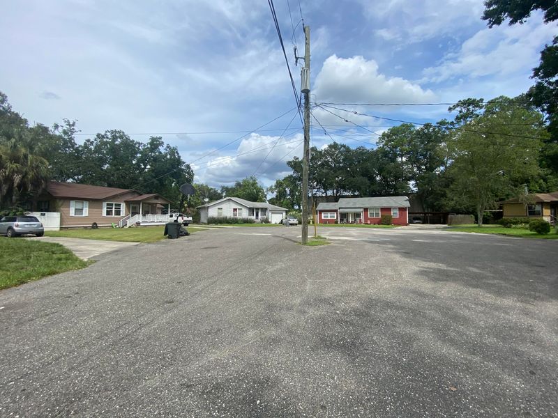 5622 Sharon Ter, Jacksonville, FL 32207