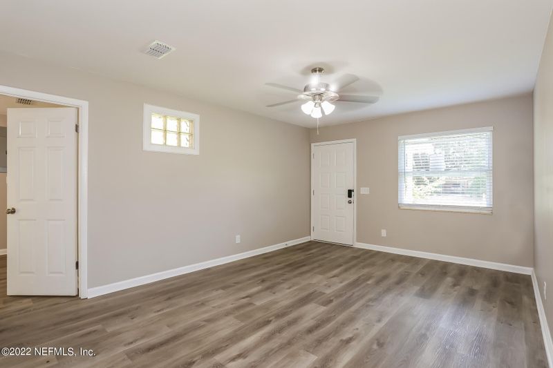 5626 Enchanted Dr, Jacksonville, FL 32244