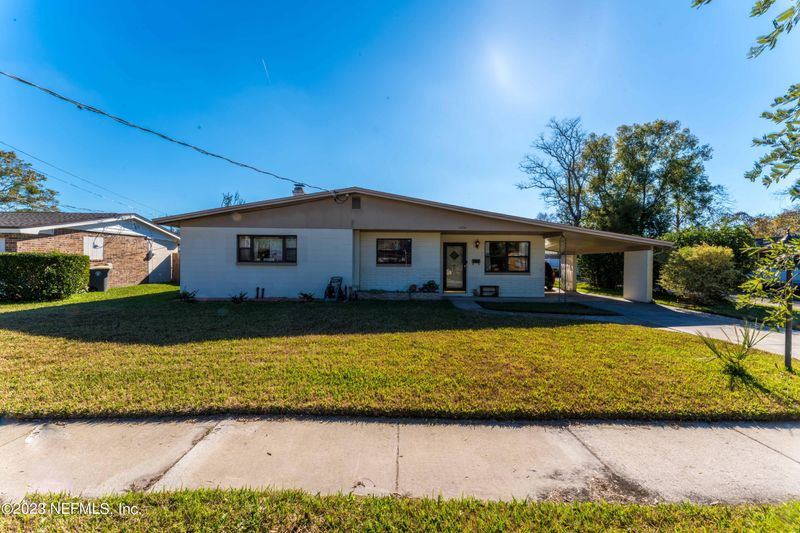 5626 Sabena Rd, Jacksonville, FL 32207