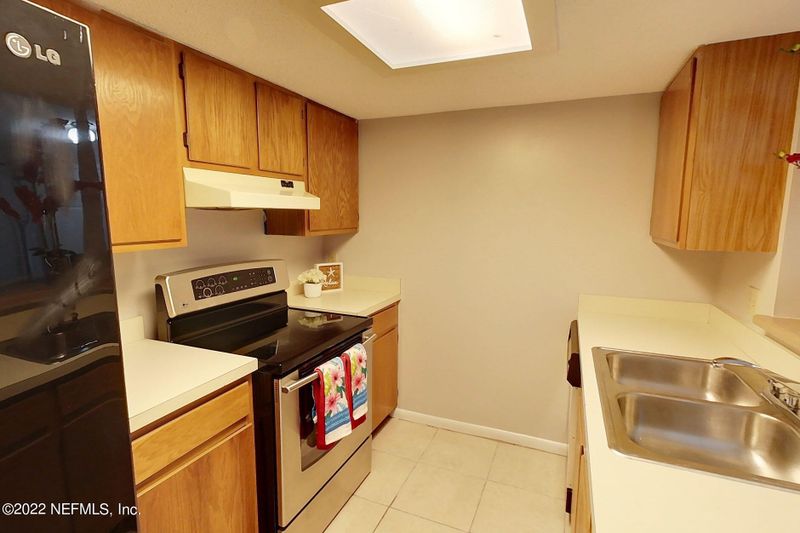 5628 Pine Hill Ln, Jacksonville, FL 32244