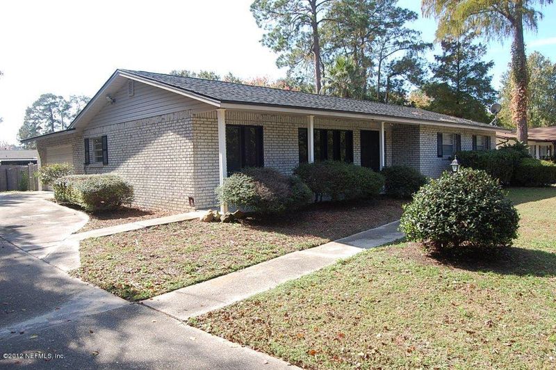 5628 Robert Scott Dr N, Jacksonville, FL 32207