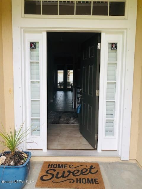 563 Candlebark Dr, Jacksonville, FL 32225