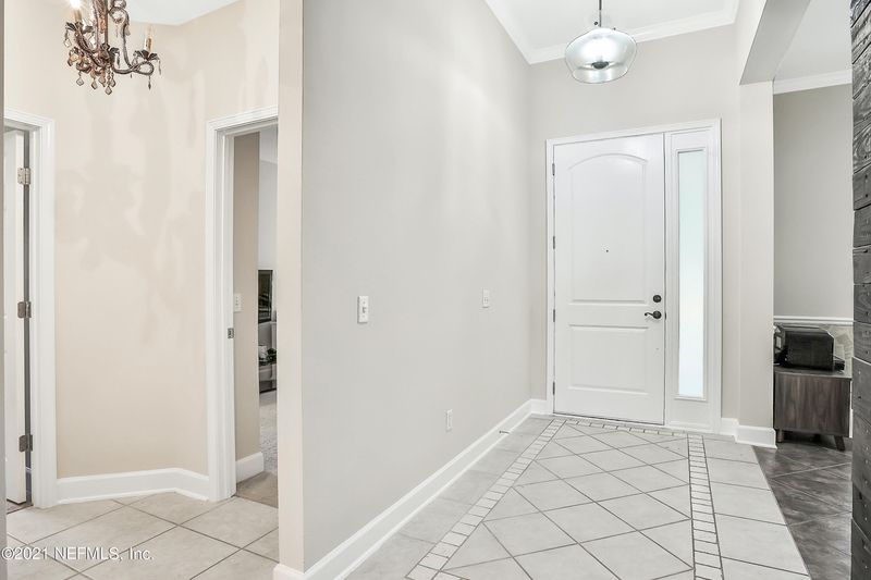 563 Saddlestone Dr, St Johns, FL 32259