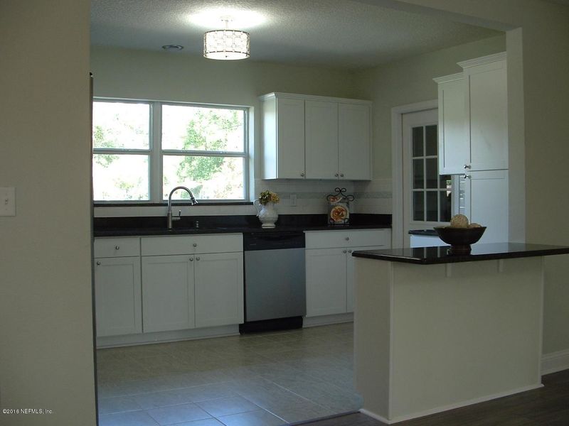 5630 Capri Rd, Jacksonville, FL 32244