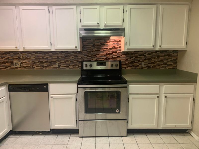 5637 Bryner Dr, Jacksonville, FL 32244