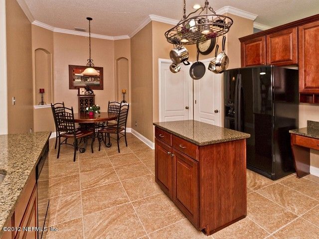 564 E Silverthorn Ln, Ponte Vedra, FL 32081