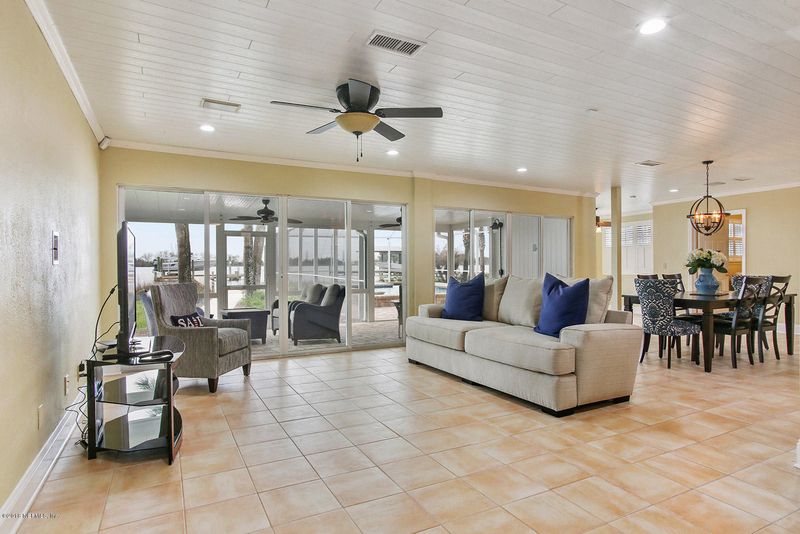 5642 Heckscher Dr, Jacksonville, FL 32226