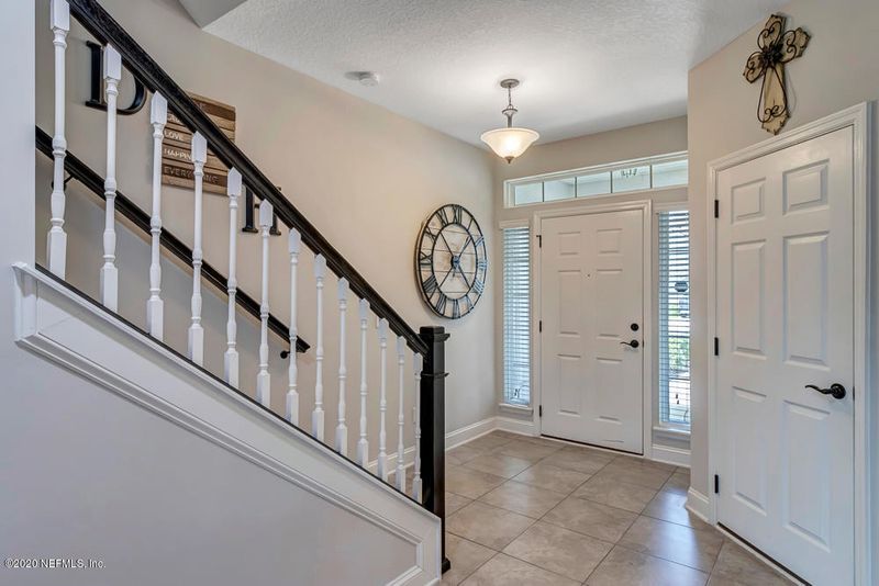 565 Richmond Dr, St Johns, FL 32259