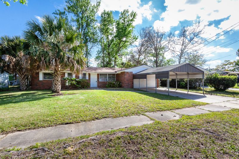5652 Weber Ln, Jacksonville, FL 32207