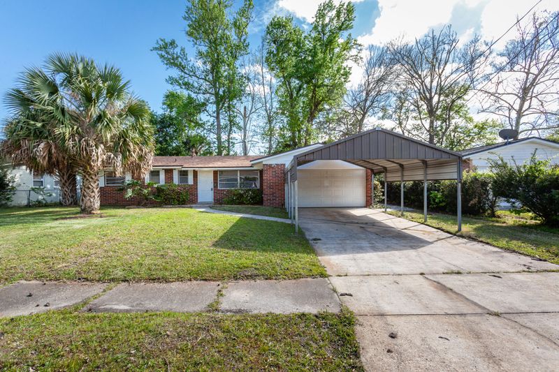 5652 Weber Ln, Jacksonville, FL 32207