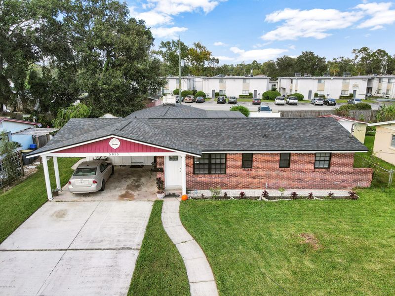 5655 Fargo Dr N, Jacksonville, FL 32207
