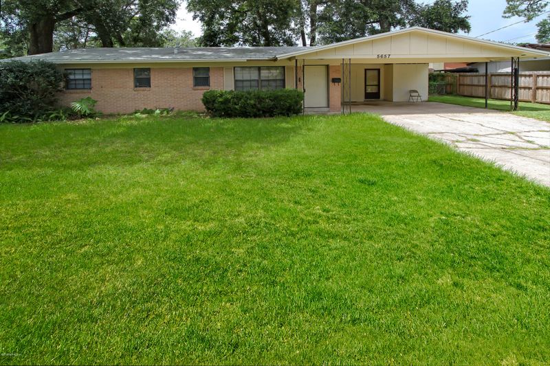 5657 Sabena Rd, Jacksonville, FL 32207