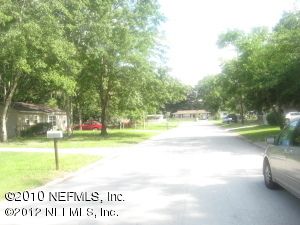 5663 Green Forest Dr, Jacksonville, FL 32244