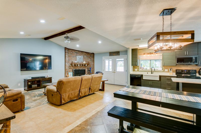 567 Thomas Stone Ct, Orange Park, FL 32073
