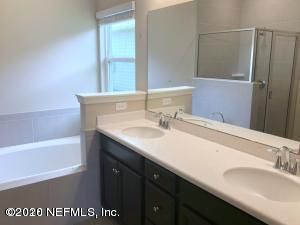 5670 Kellar Cir, Jacksonville, FL 32218