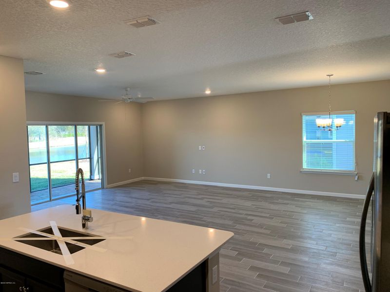 5670 Kellar Cir, Jacksonville, FL 32218
