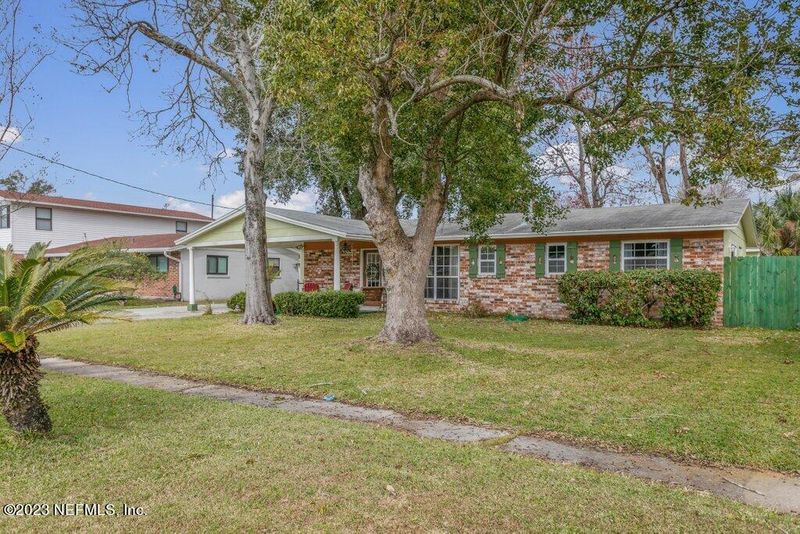 5685 Weber Ln, Jacksonville, FL 32207