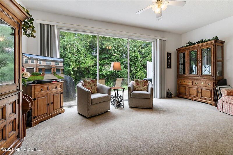 5689 Parkstone Crossing Dr, Jacksonville, FL 32258