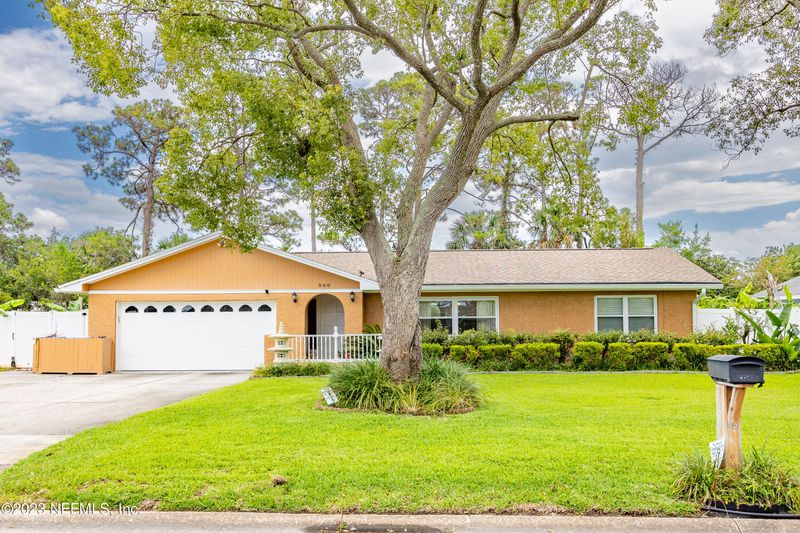 569 Magnolia St, Neptune Beach, FL 32266