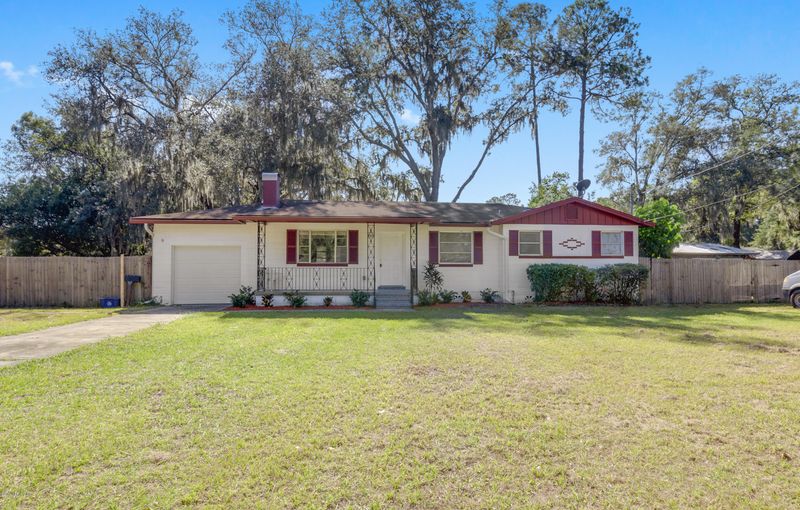 5704 94th St, Jacksonville, FL 32210
