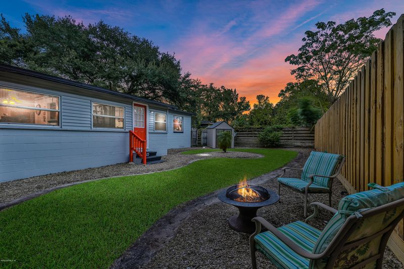 5704 Marlin Ct, Jacksonville, FL 32277