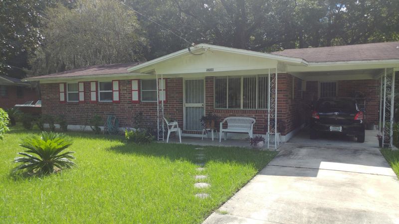 5708 Kinlock Dr S, Jacksonville, FL 32219