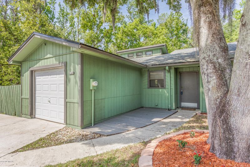 572 Loring Village Ct, Orange Park, FL 32073