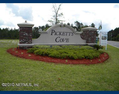 5720 Round Table Rd, Jacksonville, FL 32254