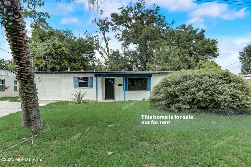 5725 Cedar Forest Dr N, Jacksonville, FL 32210