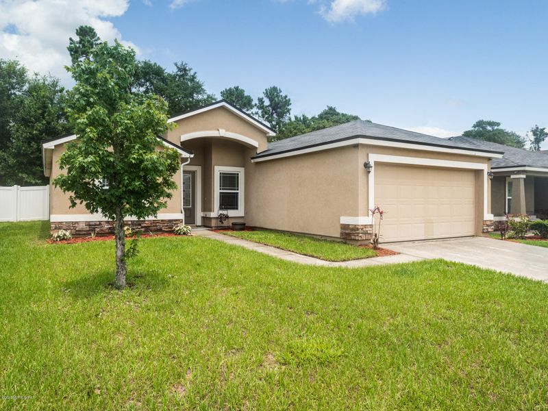 5725 Round Table Rd, Jacksonville, FL 32254
