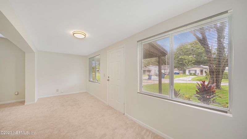 5728 Hollyhock Rd, Jacksonville, FL 32209