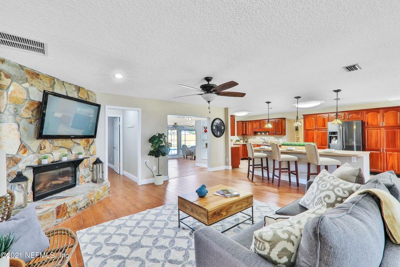 573 Rockingham Rd, Orange Park, FL 32073
