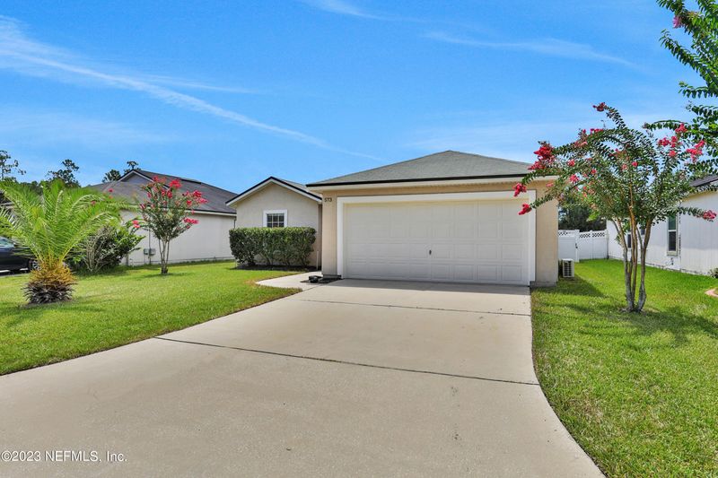 573 S Aberdeenshire Dr, St Johns, FL 32259