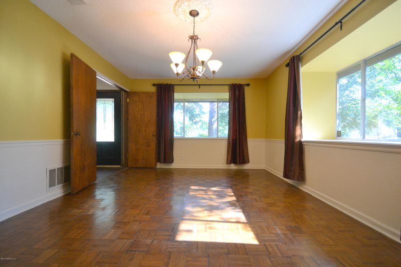 5730 Swamp Fox Rd, Jacksonville, FL 32210