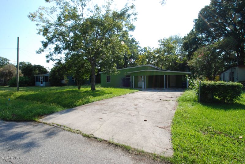 5738 Carnation Rd, Jacksonville, FL 32209