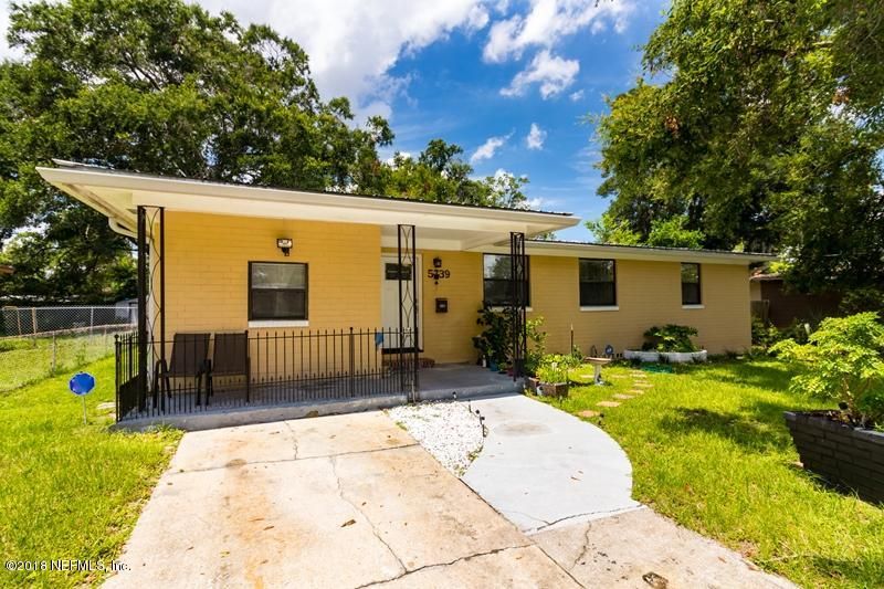 5739 Techwood Dr, Jacksonville, FL 32277