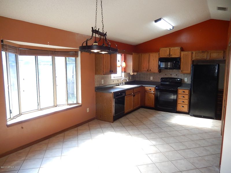 574 Robert Livingston St, Orange Park, FL 32073