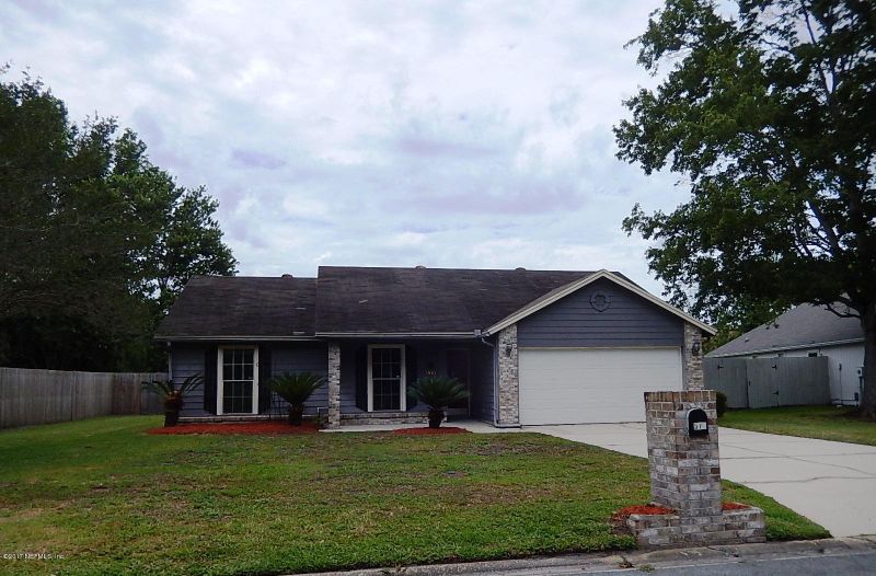 574 Robert Livingston St, Orange Park, FL 32073