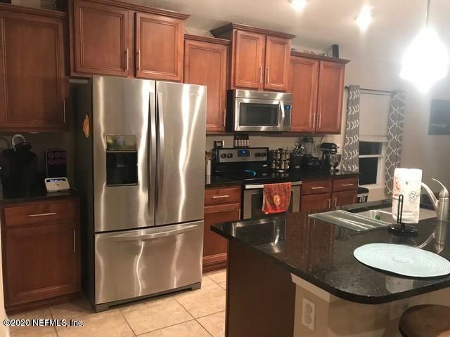 576 Glendale Ln, Orange Park, FL 32065