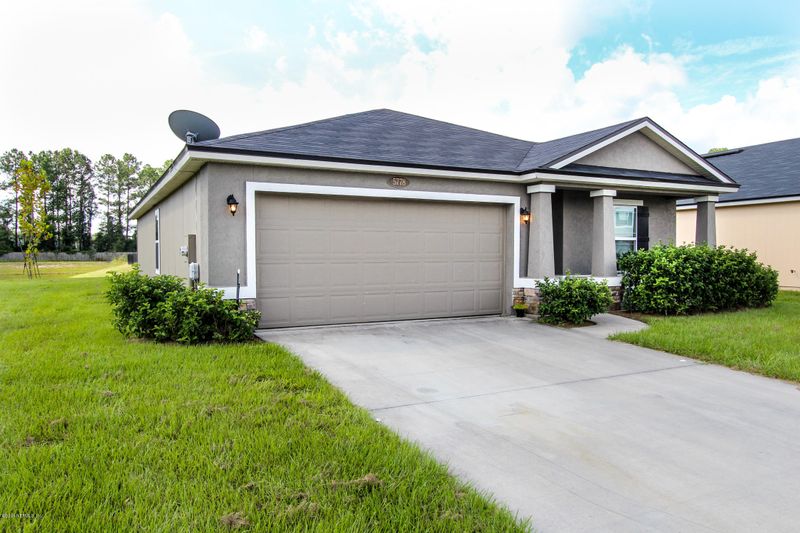 5778 Royalty Rd, Jacksonville, FL 32254