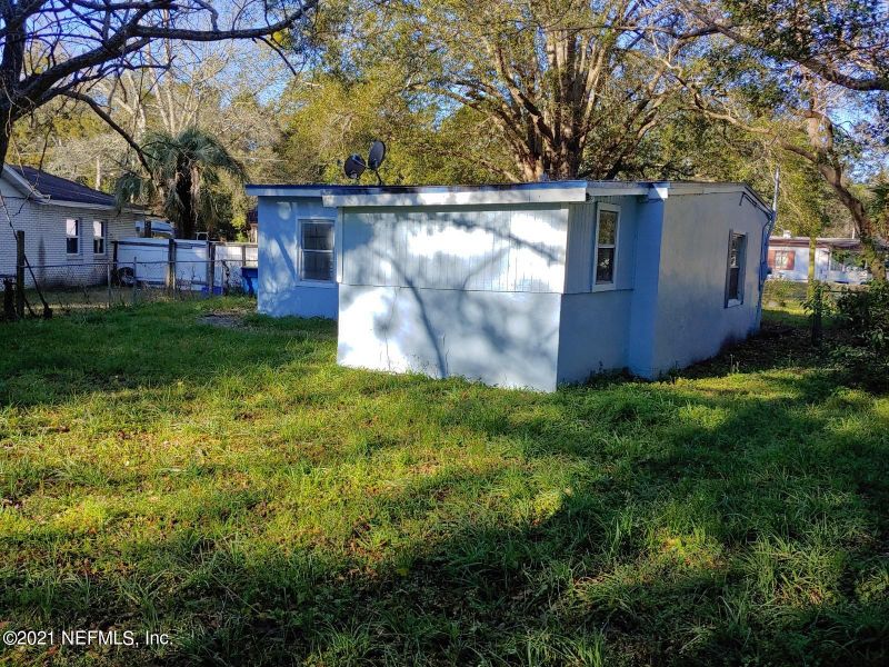 5803 Hollyhock Rd, Jacksonville, FL 32209