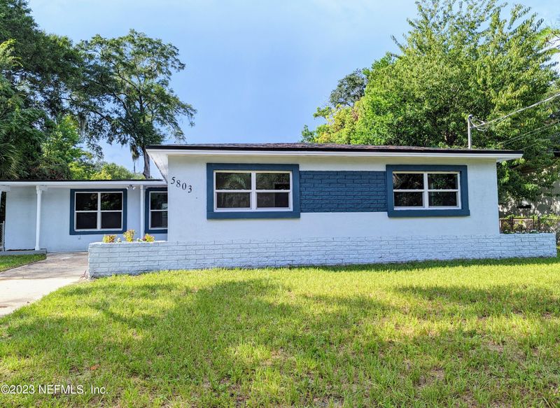 5803 Perch Dr N, Jacksonville, FL 32277